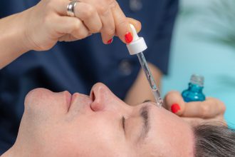 Acid hyaluronic pentru piele tanara